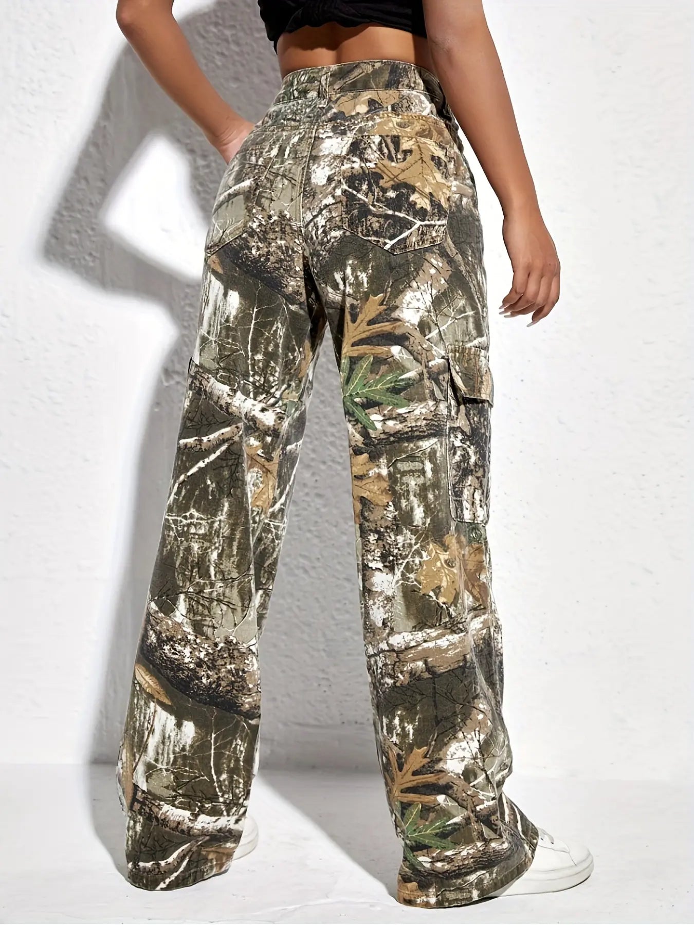 Rvesoi Women's Camouflage Cargo Pants - Straight Wide Leg Trousers with Pockets