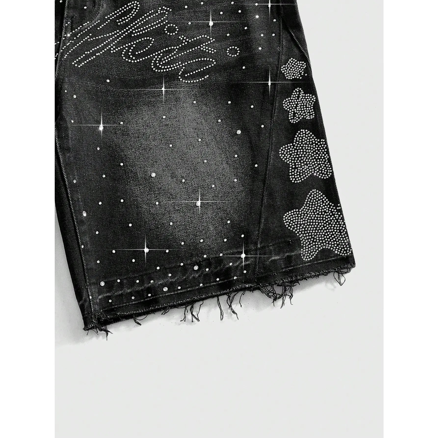 Men'S Black Bedazzled Rhinestone Letter Print Y2K Street Style Denim Shorts Menswear Vintage Washed Raw Hem 5 Point Casual Summer Hip Hop Jorts